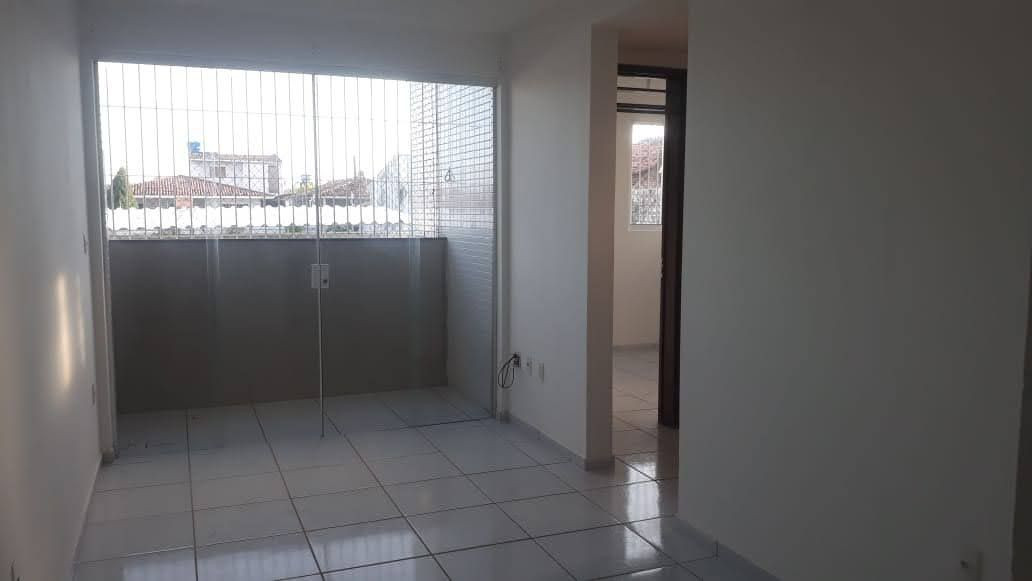 Apartamento com 02 dormitórios à venda por R$ 240.000 - Cristo...