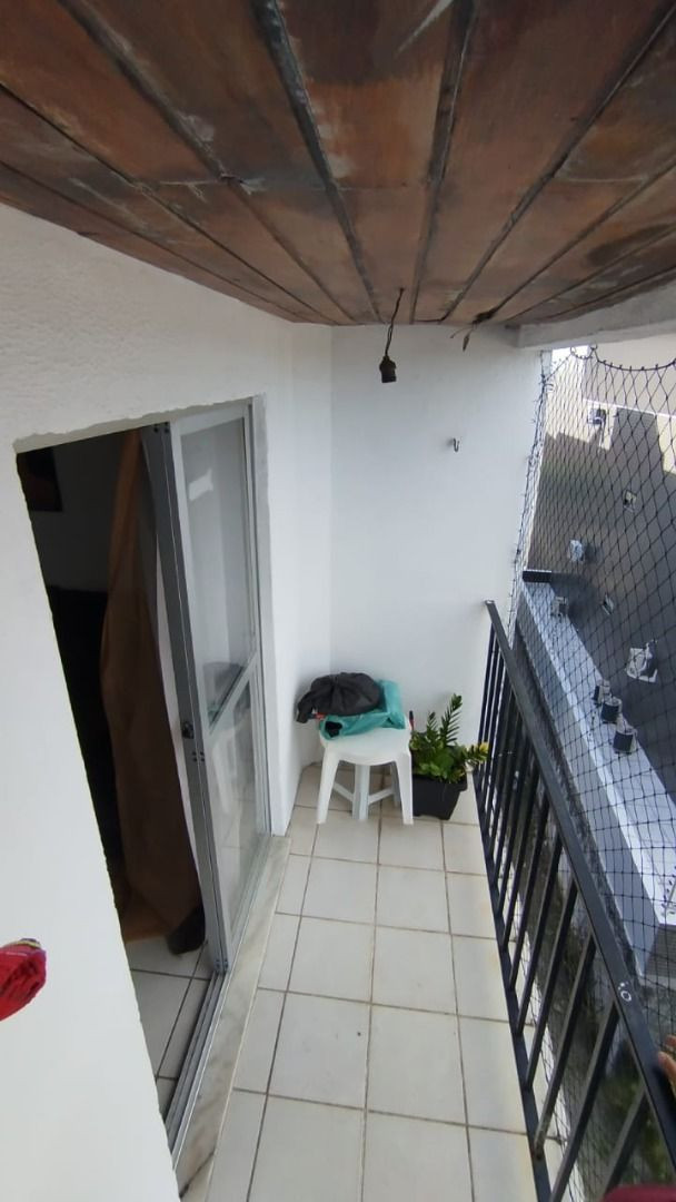 Apartamento com 02 dormitórios à venda por R$ 150.000 - Cristo...