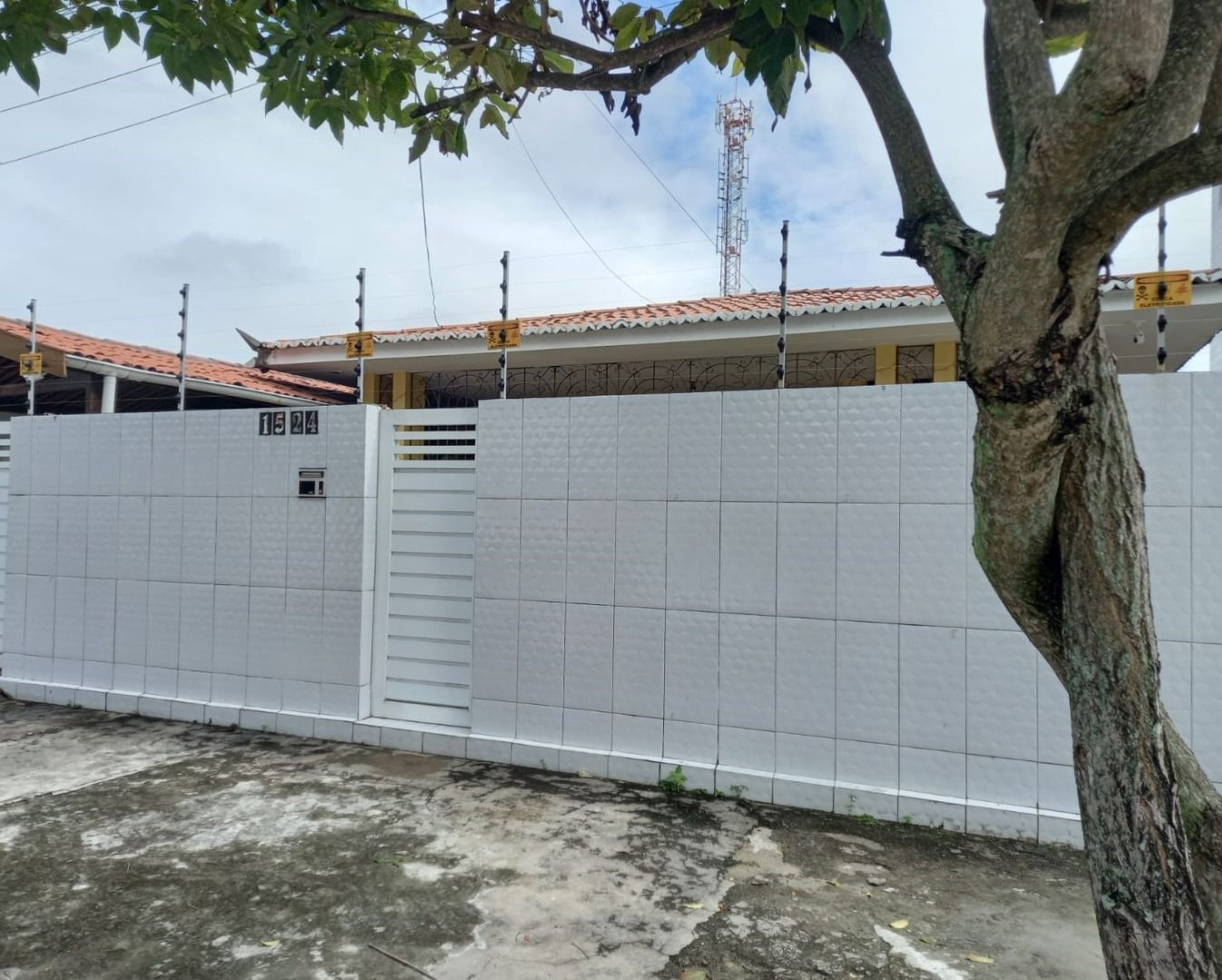 Casa com 03 dormitórios à venda, 180m² por R$ 670.000 - Cristo...