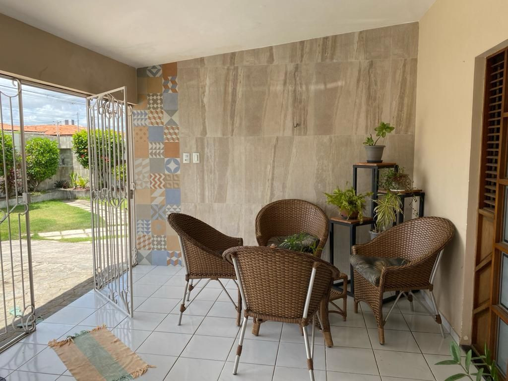 Casa com 03 dormitórios à venda, 180m² por R$ 880.000 - Cristo...