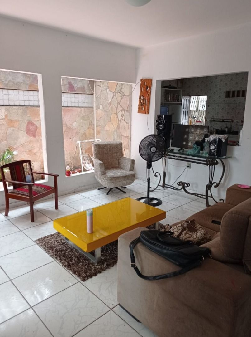 Casa com 04 dormitórios à venda, 180m² por R$ 550.000 - Cristo...