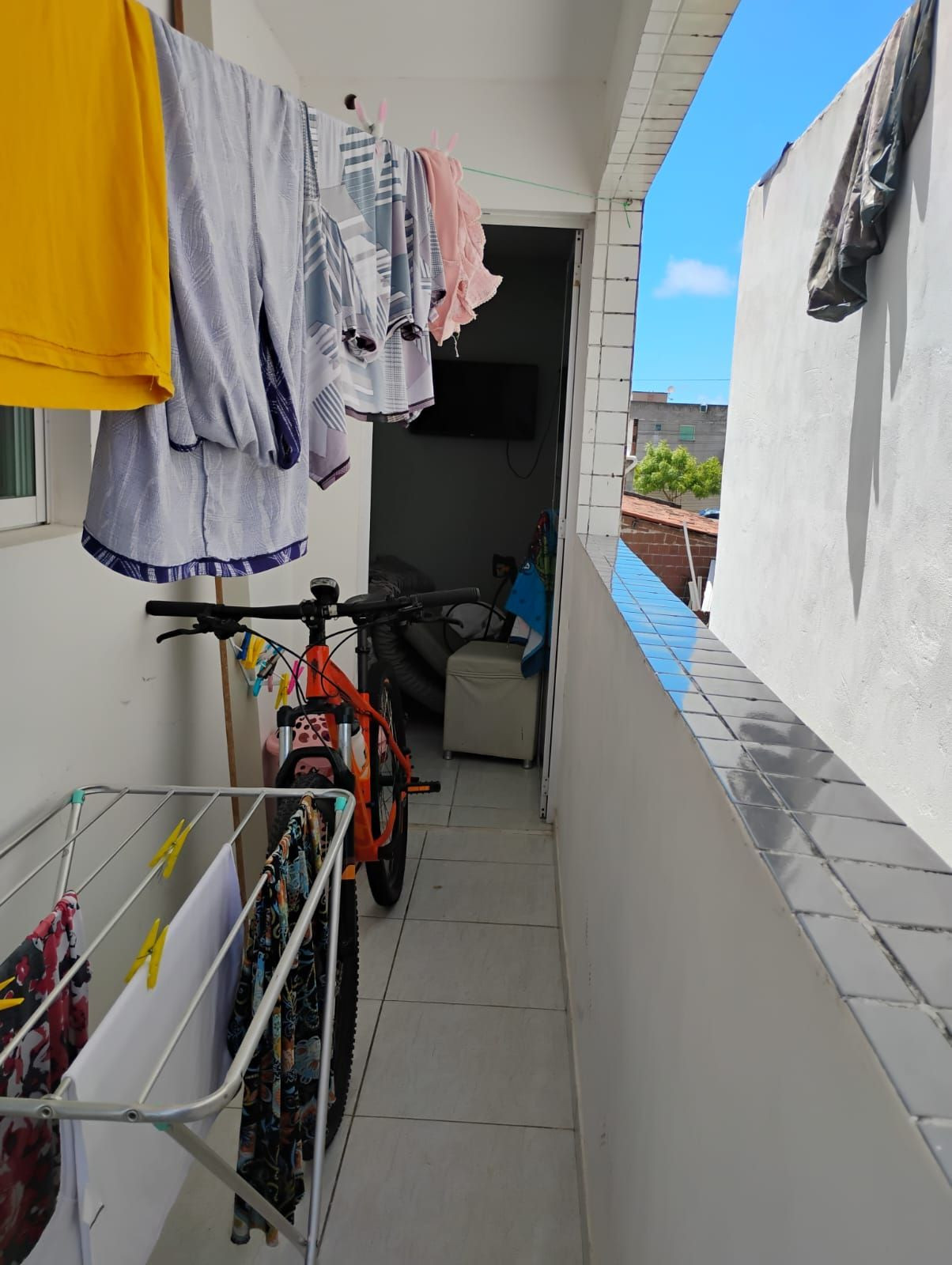Apartamento com 02 dormitórios à venda por R$ 140.000 - Parati...