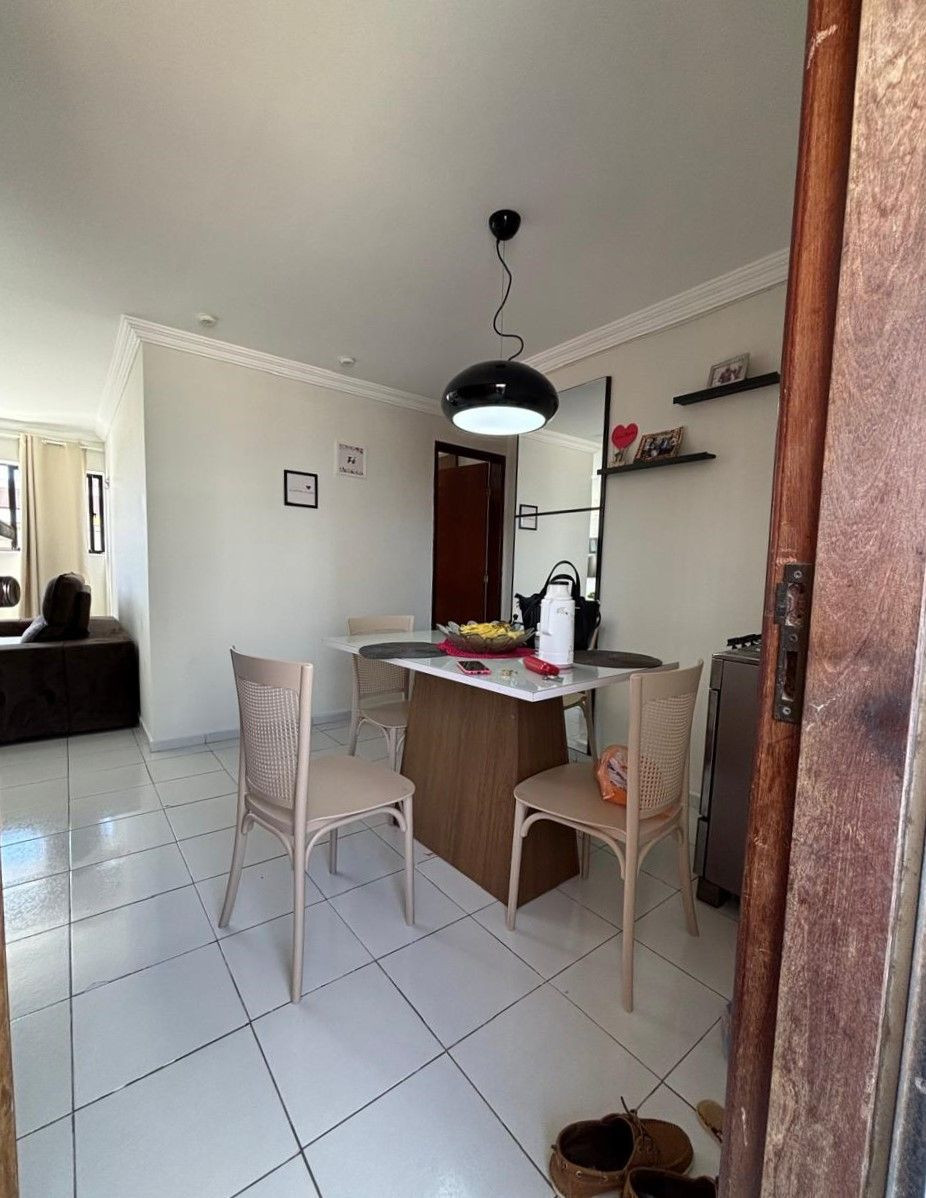 Apartamento com 02 dormitórios à venda por R$ 257.000 - Cd. Un...