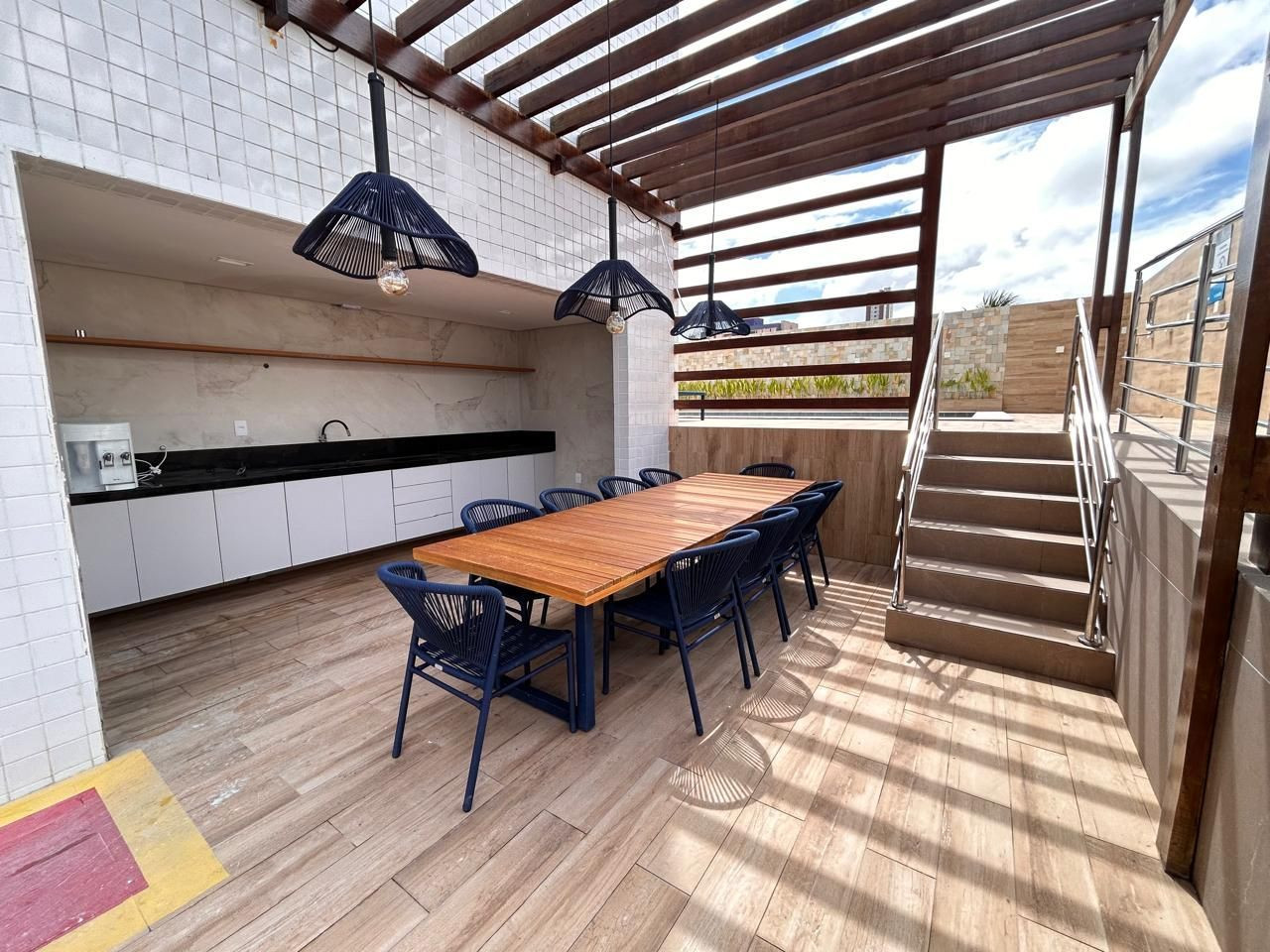 Apartamento com 03 dormitórios à venda por R$ 560.000 - Manaír...