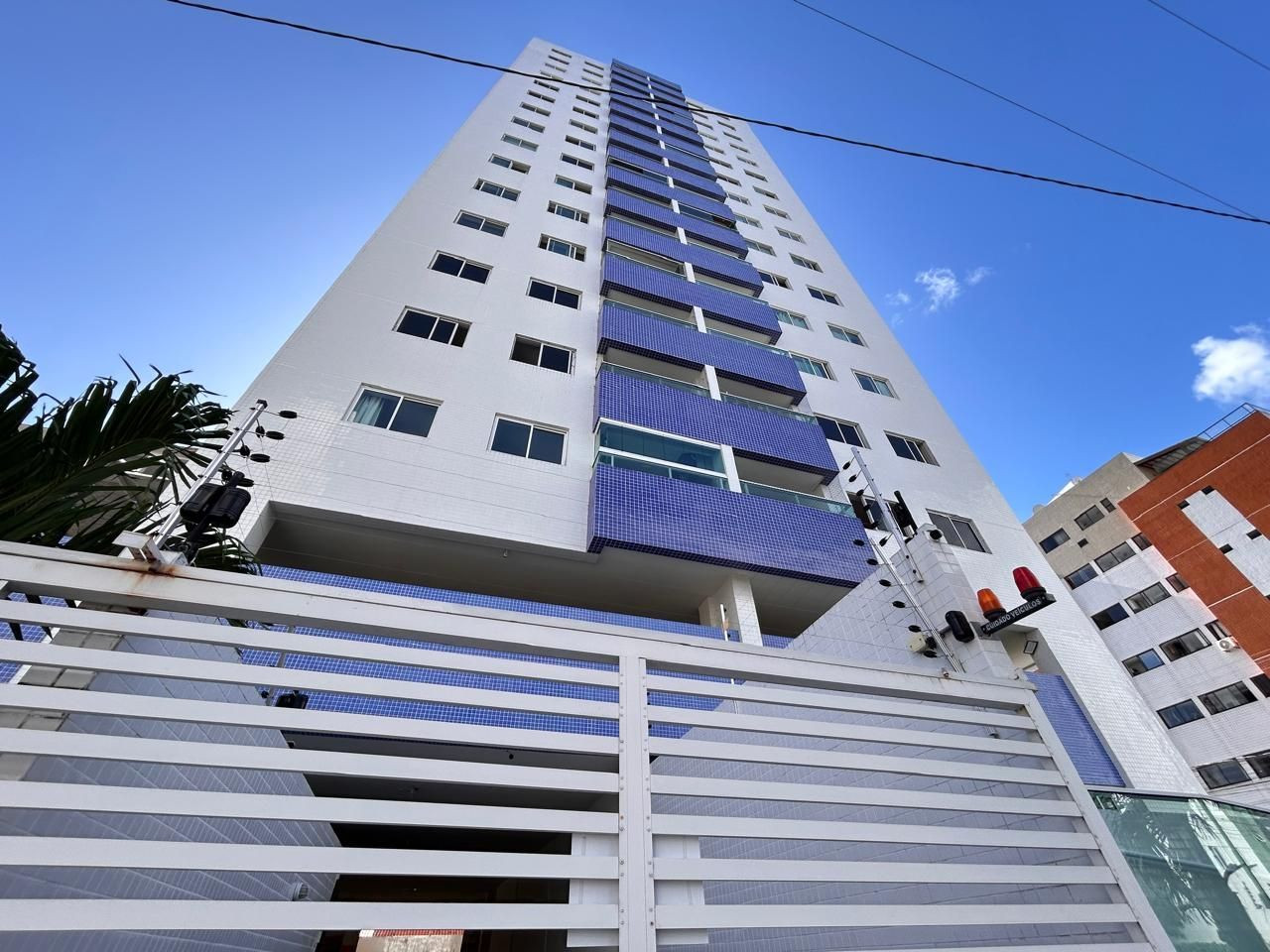Apartamento com 02 dormitórios à venda por R$ 570.000 - Bessa,...