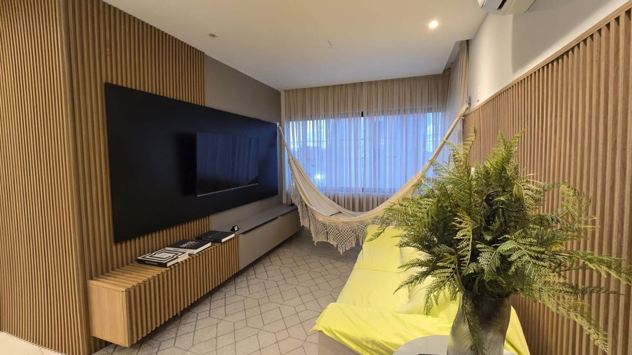 Apartamento com 03 dormitórios à venda por R$ 450.000 - Altipl...