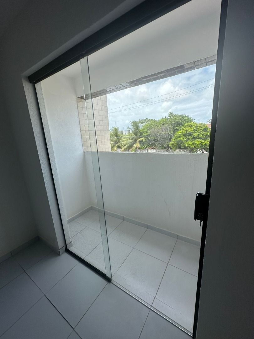 Apartamento com 02 dormitórios à venda por R$ 160.000 - Parati...