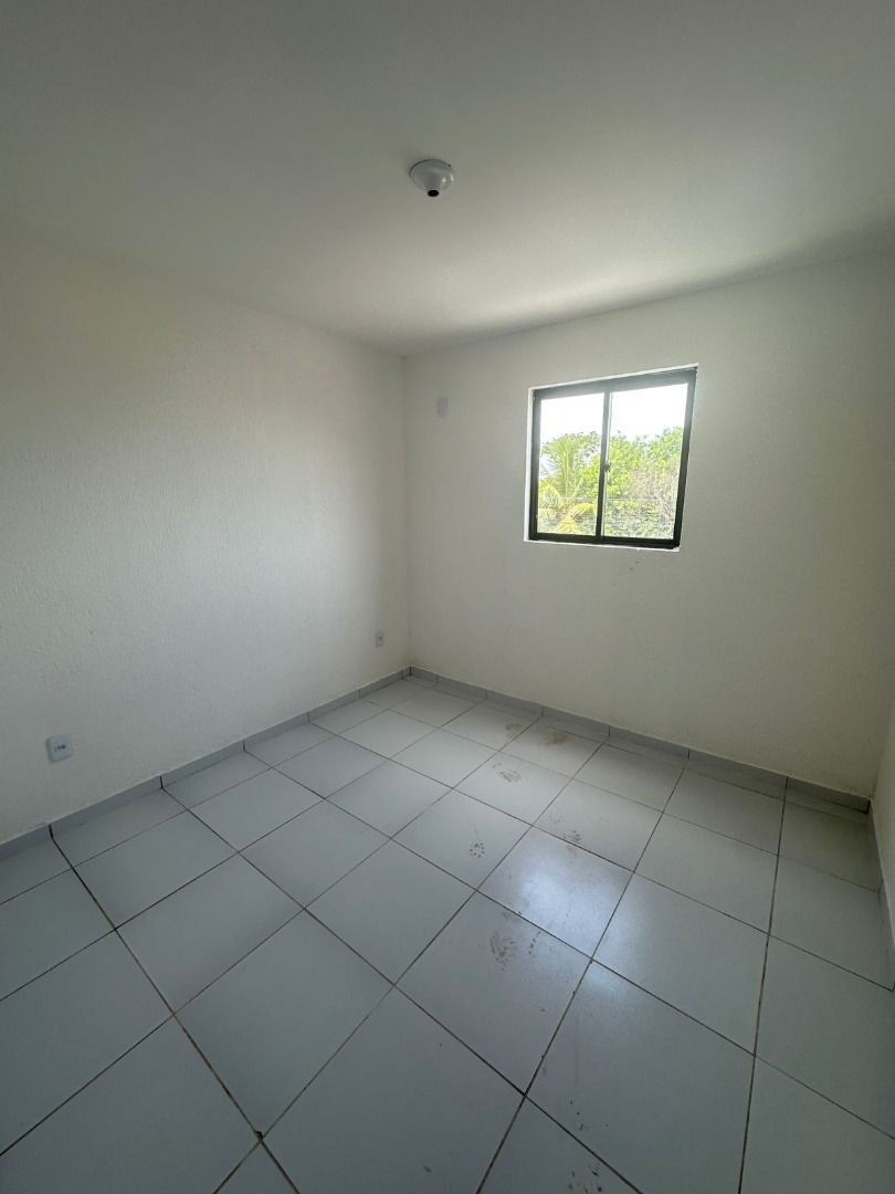 Apartamento com 02 dormitórios à venda por R$ 160.000 - Parati...