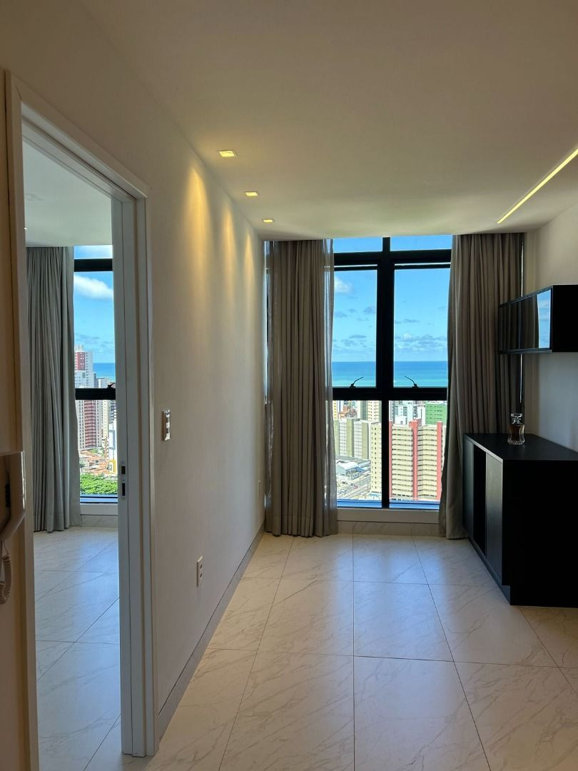 Flat com 01 dormitório à venda, 45m² por R$ 600.000 - Miramar,...