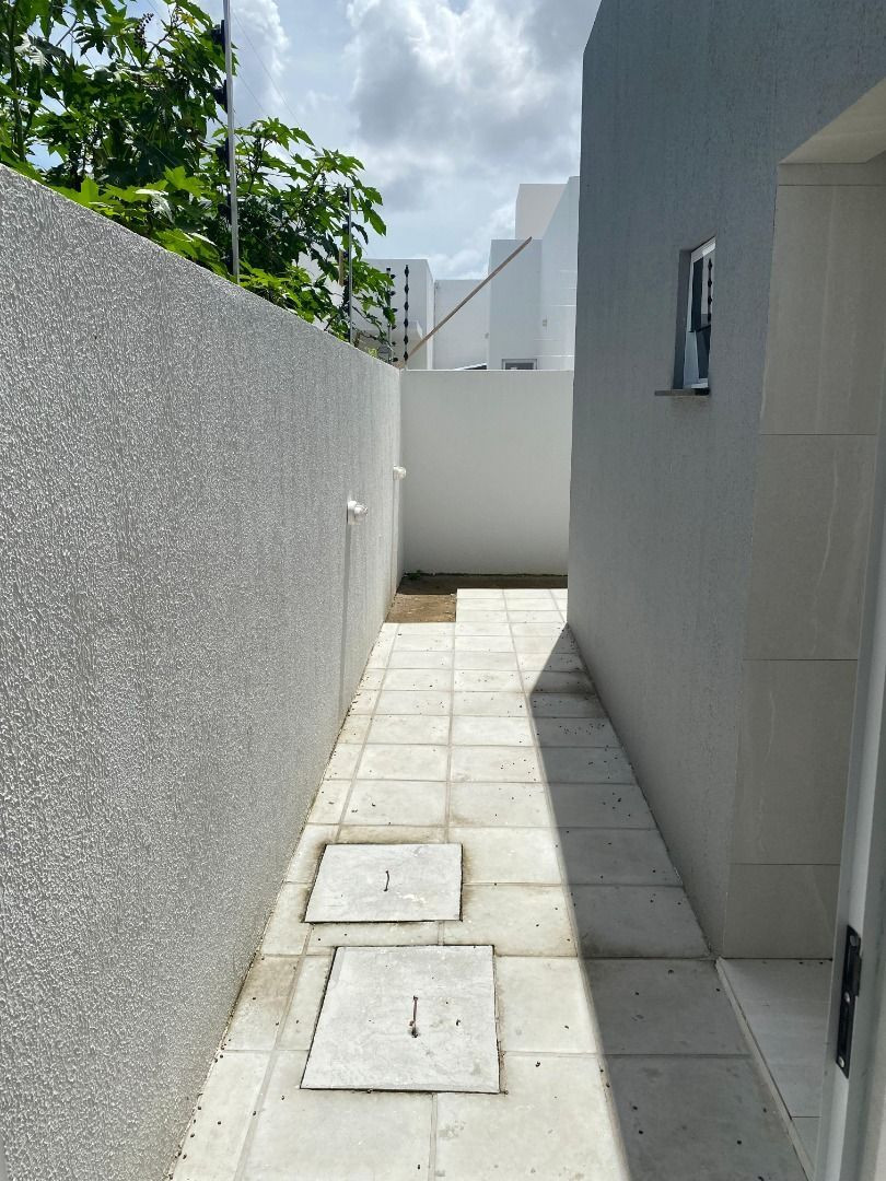 Casa com 02 dormitórios à venda, 57m² por R$ 205.000 - Gramame...