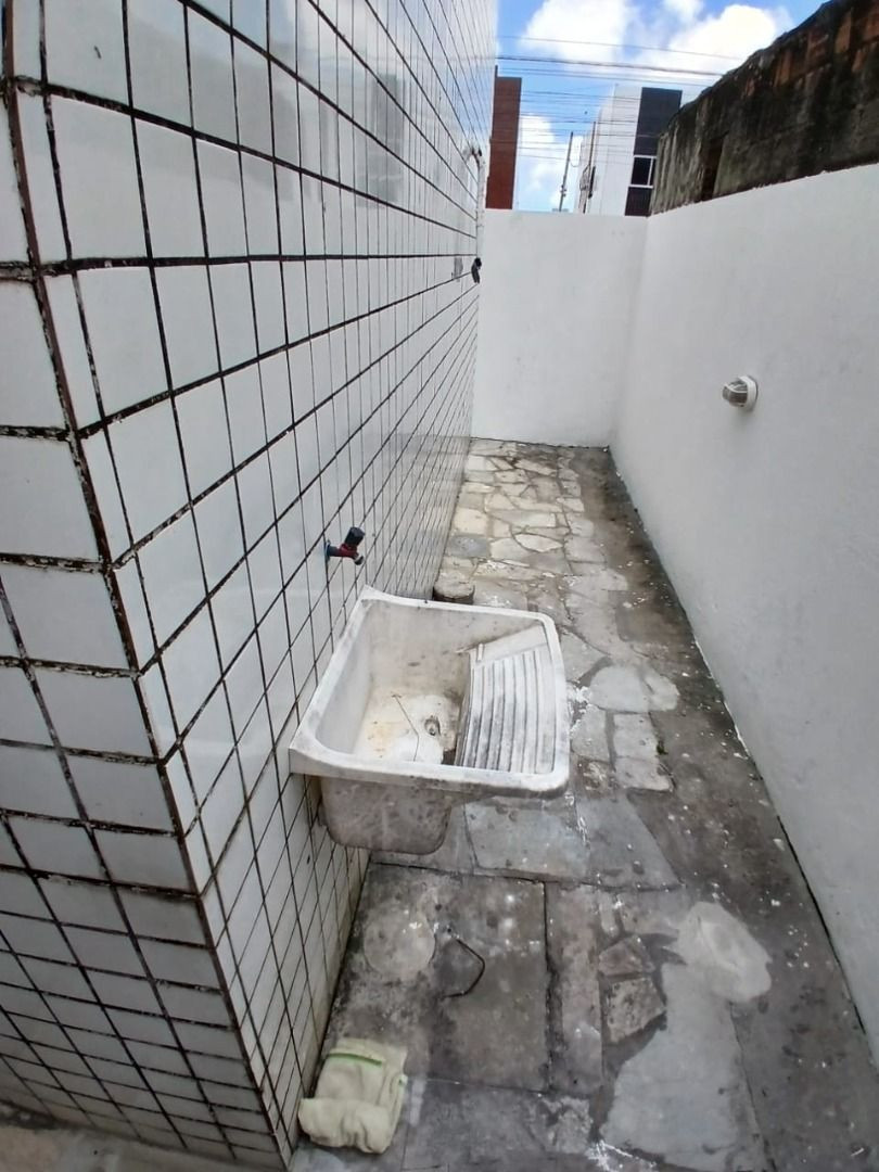 Apartamento com 02 dormitórios à venda por R$ 145.000 - Gramam...