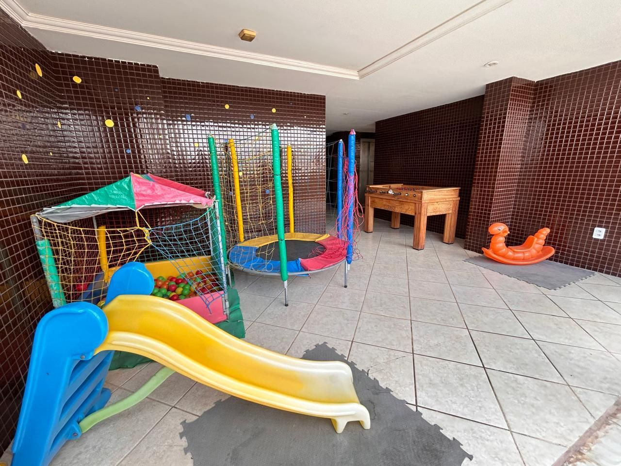 Apartamento com 03 dormitórios à venda por R$ 850.000 - Brisam...