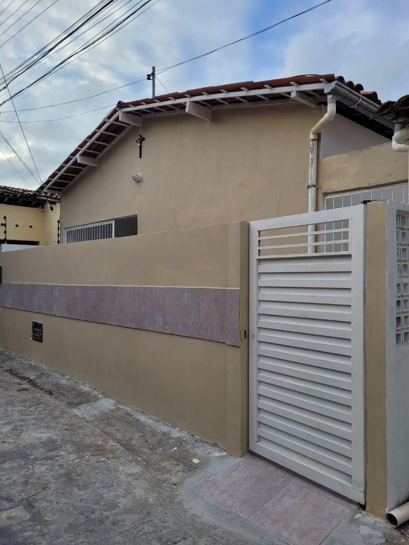 Casa com 02 dormitórios à venda, 70m² por R$ 290.000 - Expedic...