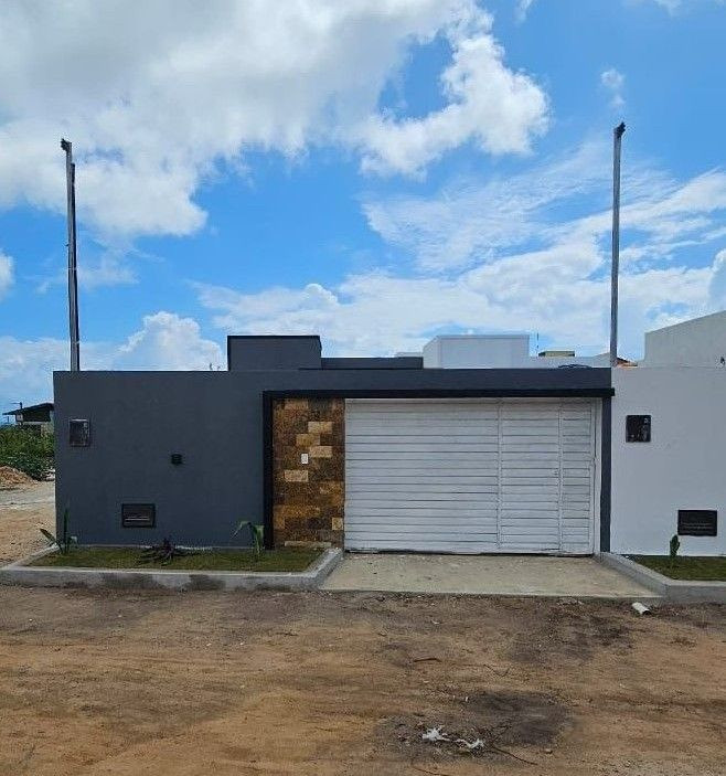 Casa com 02 dormitórios à venda, 72m² por R$ 310.000 - Carapib...