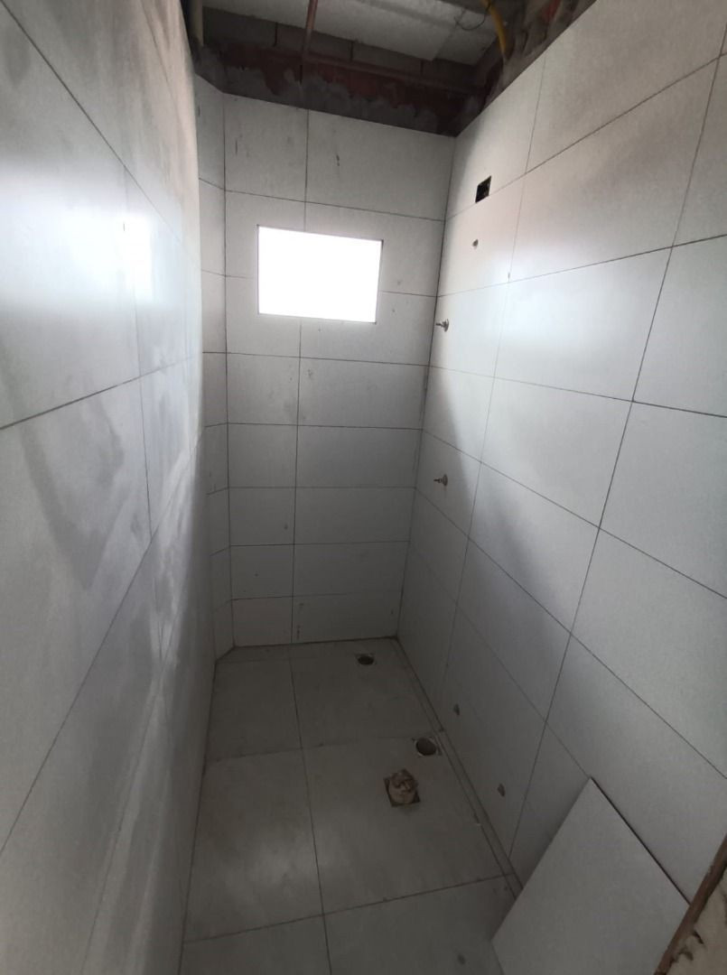 Apartamento com 02 dormitórios à venda por R$ 200.000 - Cristo...