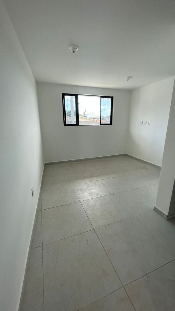 Apartamento com 02 dormitórios à venda por R$ 200.000 - Mangab...