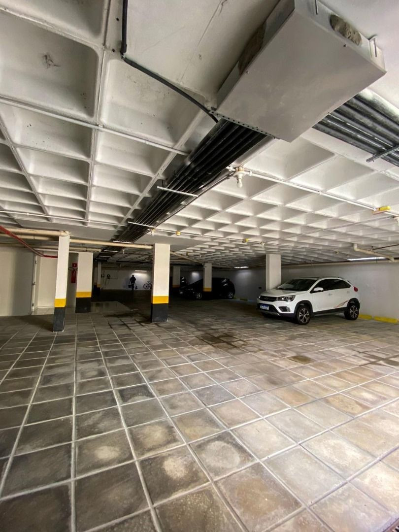 Apartamento com 02 dormitórios à venda por R$ 429.000 - Roger,...