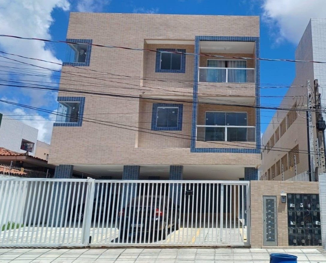 Apartamento com 03 dormitórios à venda por R$ 285.000 - Cd. Un...