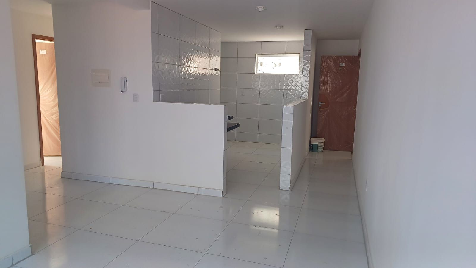 Apartamento com 03 dormitórios à venda por R$ 285.000 - Cd. Un...