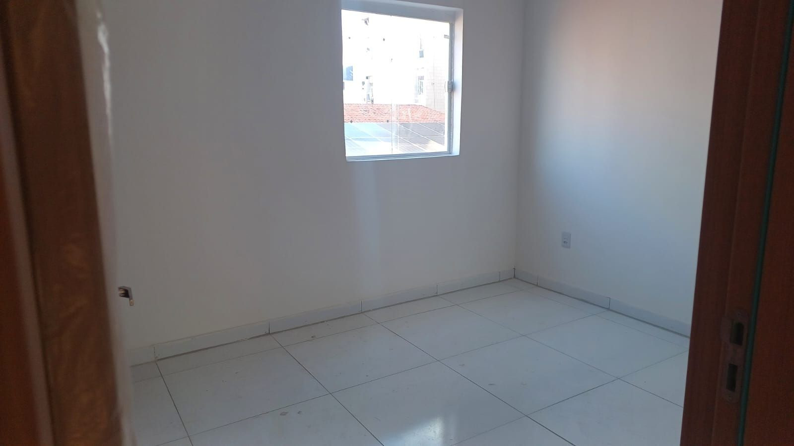 Apartamento com 03 dormitórios à venda por R$ 285.000 - Cd. Un...