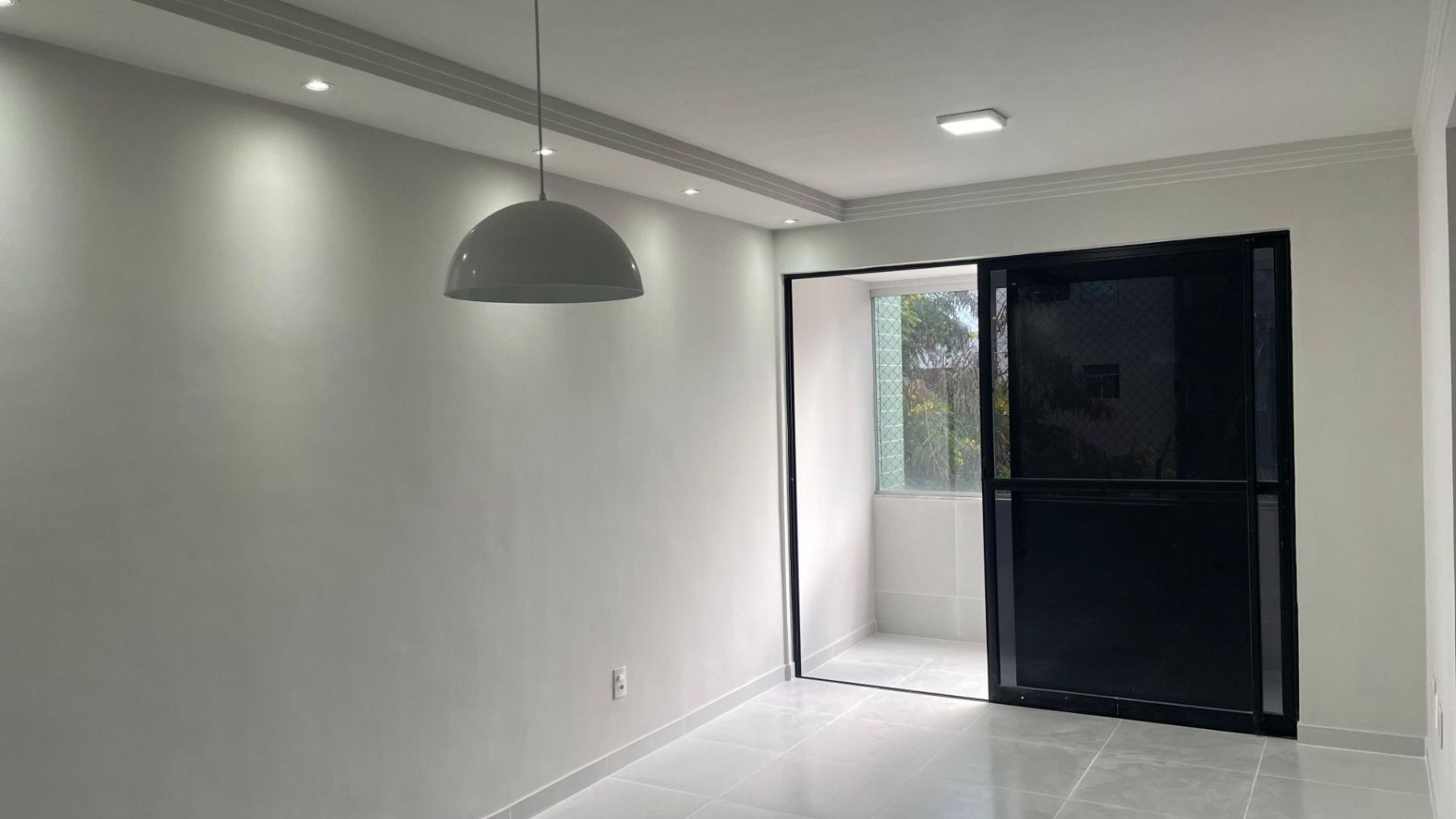 Apartamento com 03 dormitórios à venda por R$ 340.000 - Cd. Un...