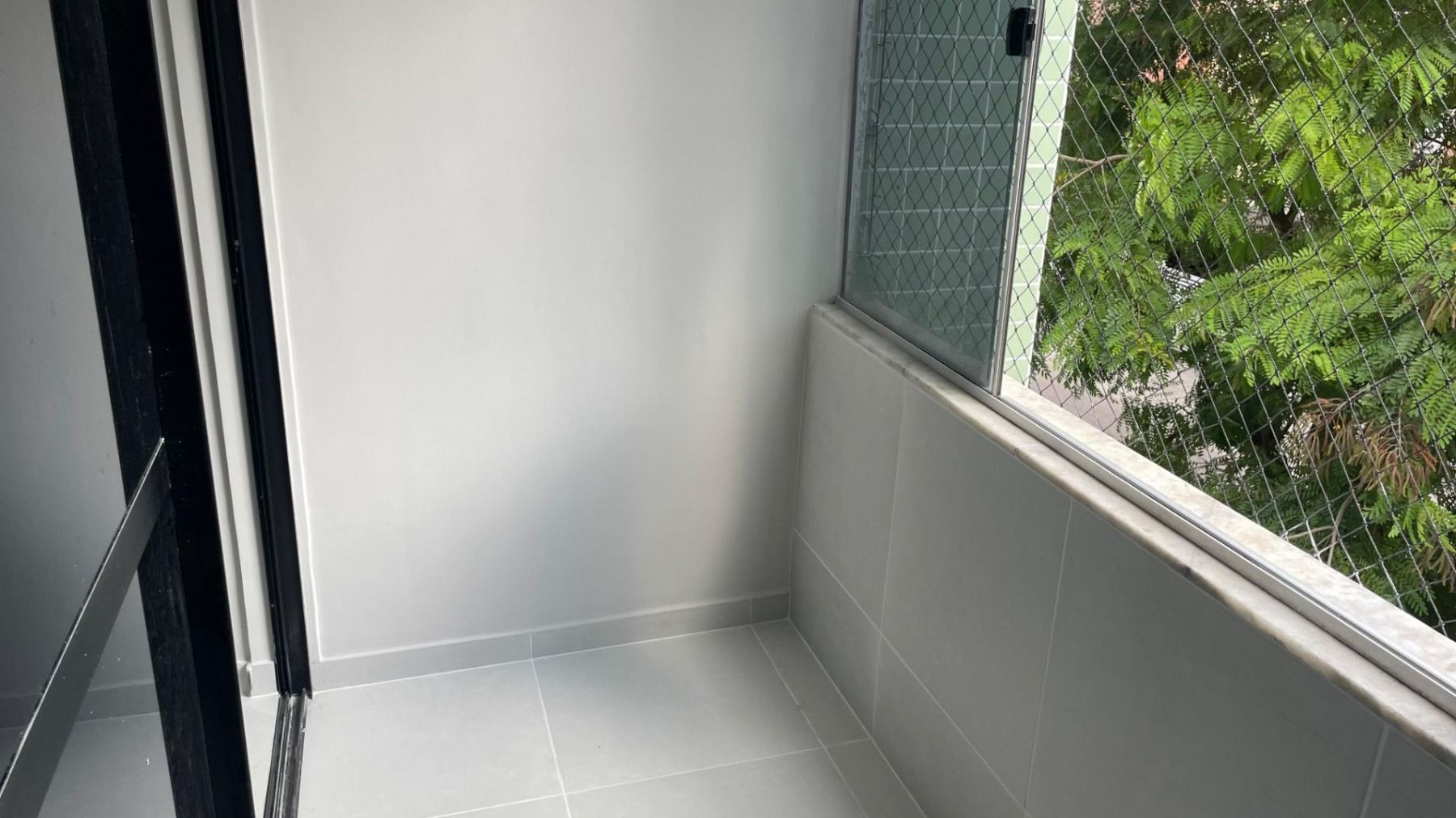 Apartamento com 03 dormitórios à venda por R$ 340.000 - Cd. Un...