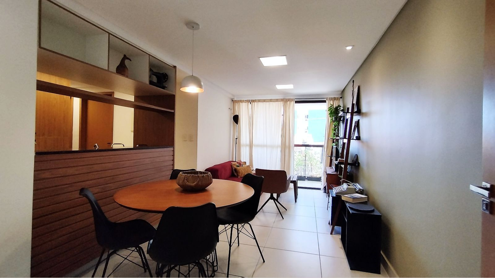 Apartamento com 02 dormitórios à venda por R$ 697.000 - Manaír...