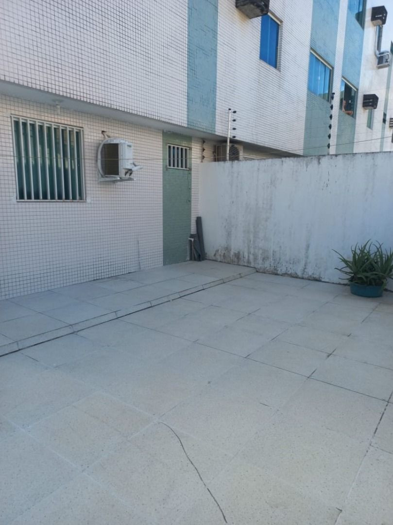 Apartamento com 02 dormitórios à venda por R$ 330.000 - Bancár...