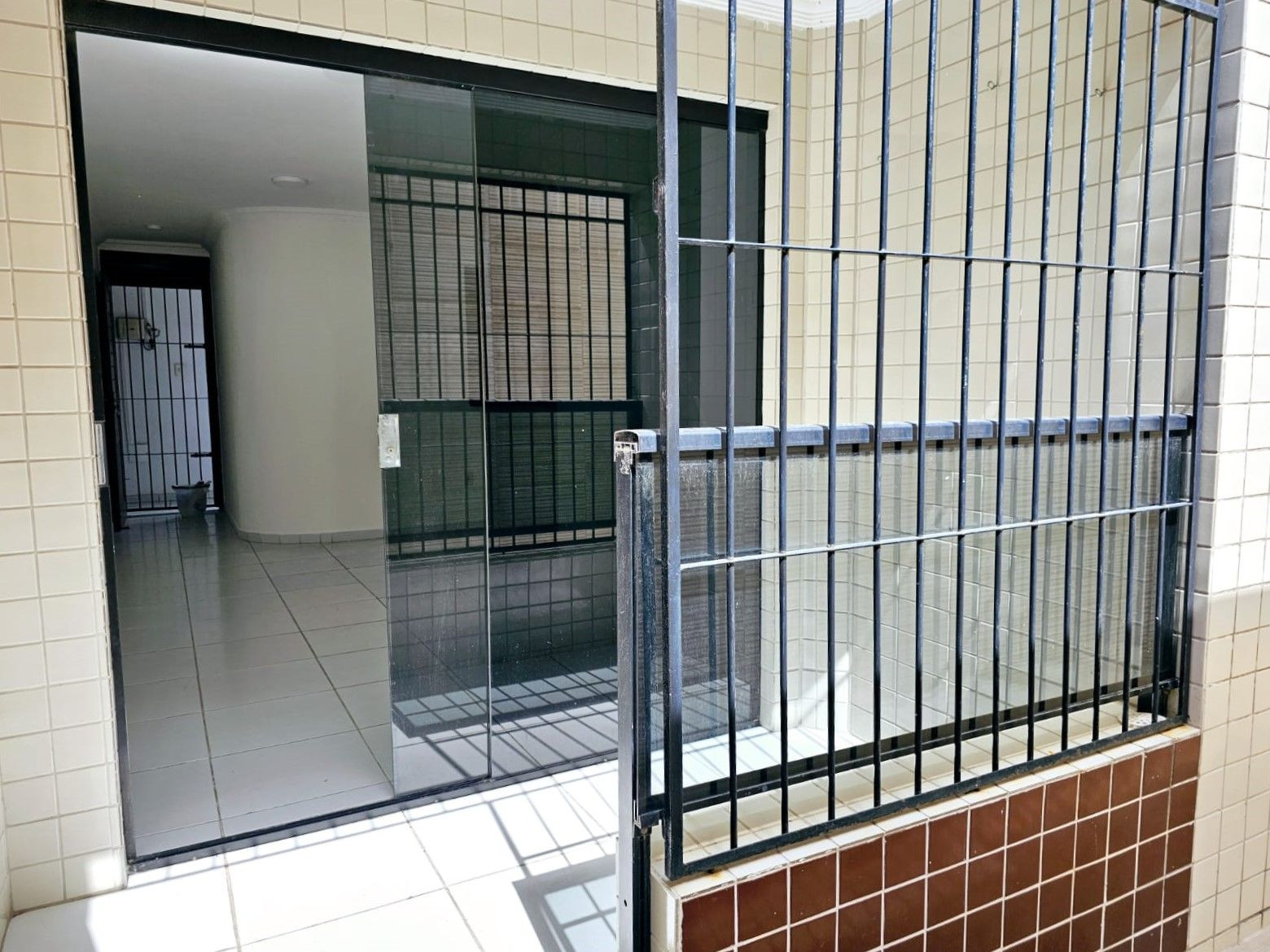 Apartamento com 02 dormitórios à venda por R$ 315.000 - Bancár...