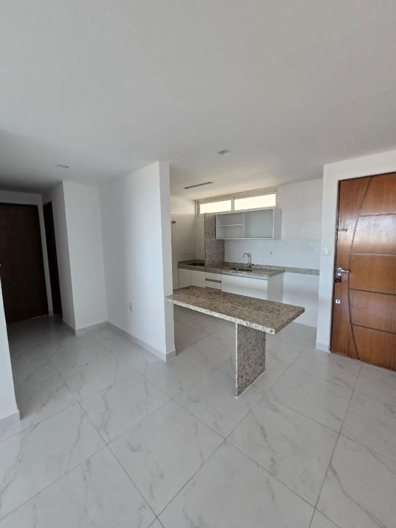 Apartamento com 02 dormitórios à venda por R$ 465.000 - Cd. Un...