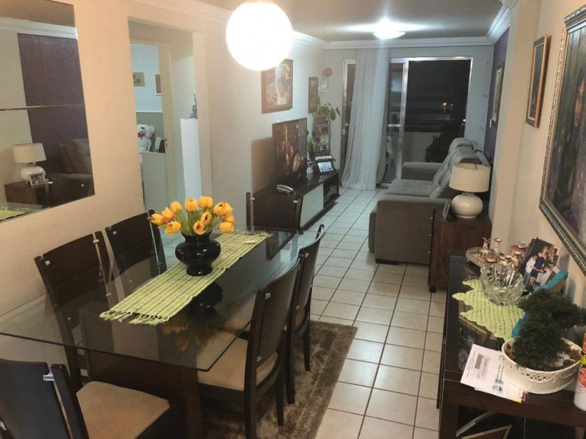 Apartamento com 03 dormitórios à venda por R$ 440.000 - Cd. Un...