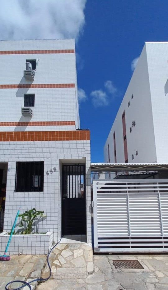 Apartamento com 03 dormitórios à venda por R$ 280.000 - Cd. Universitária, JP/PB