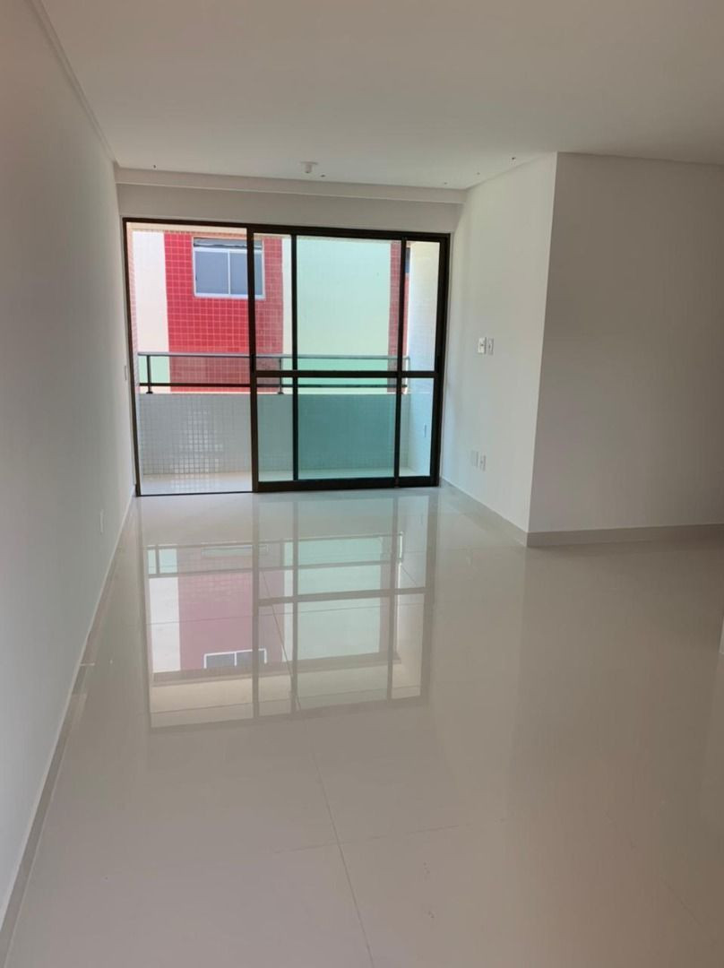 Apartamento com 02 dormitórios à venda por R$ 299.000 - Cd. Un...