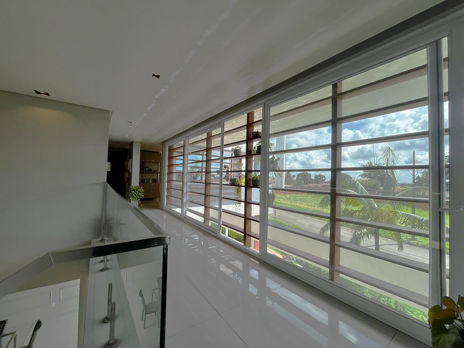 Casa com 04 dormitórios à venda, 421m² por R$ 3.700.000 - Baye...