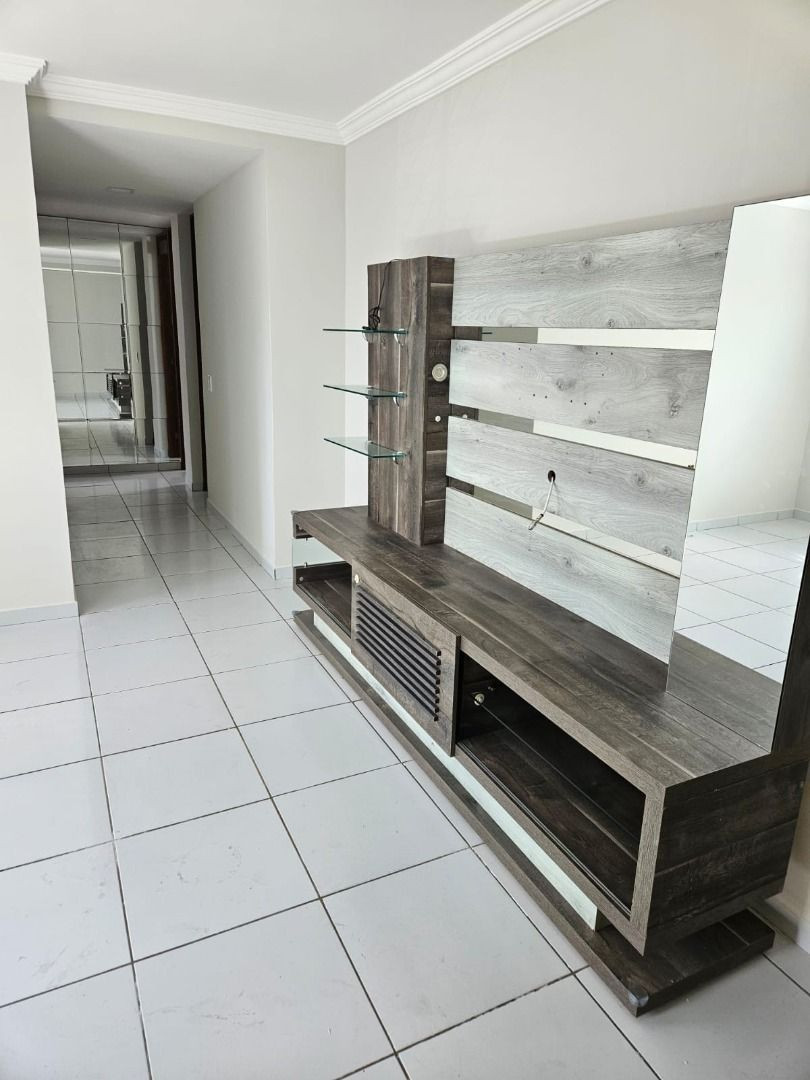 Apartamento com 02 dormitórios à venda por R$ 380.000 - Cd. Un...