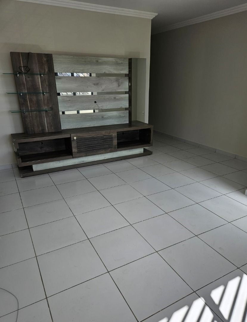Apartamento com 02 dormitórios à venda por R$ 380.000 - Cd. Un...