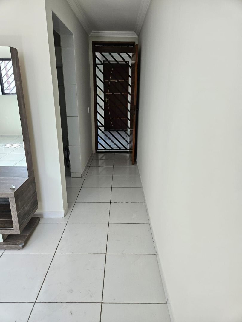 Apartamento com 02 dormitórios à venda por R$ 380.000 - Cd. Un...