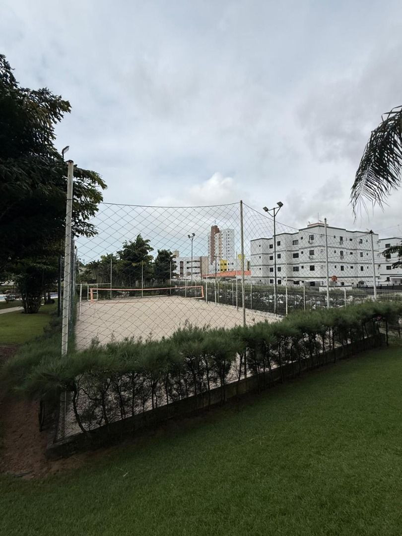 Apartamento com 02 dormitórios à venda por R$ 400.000 - Água F...