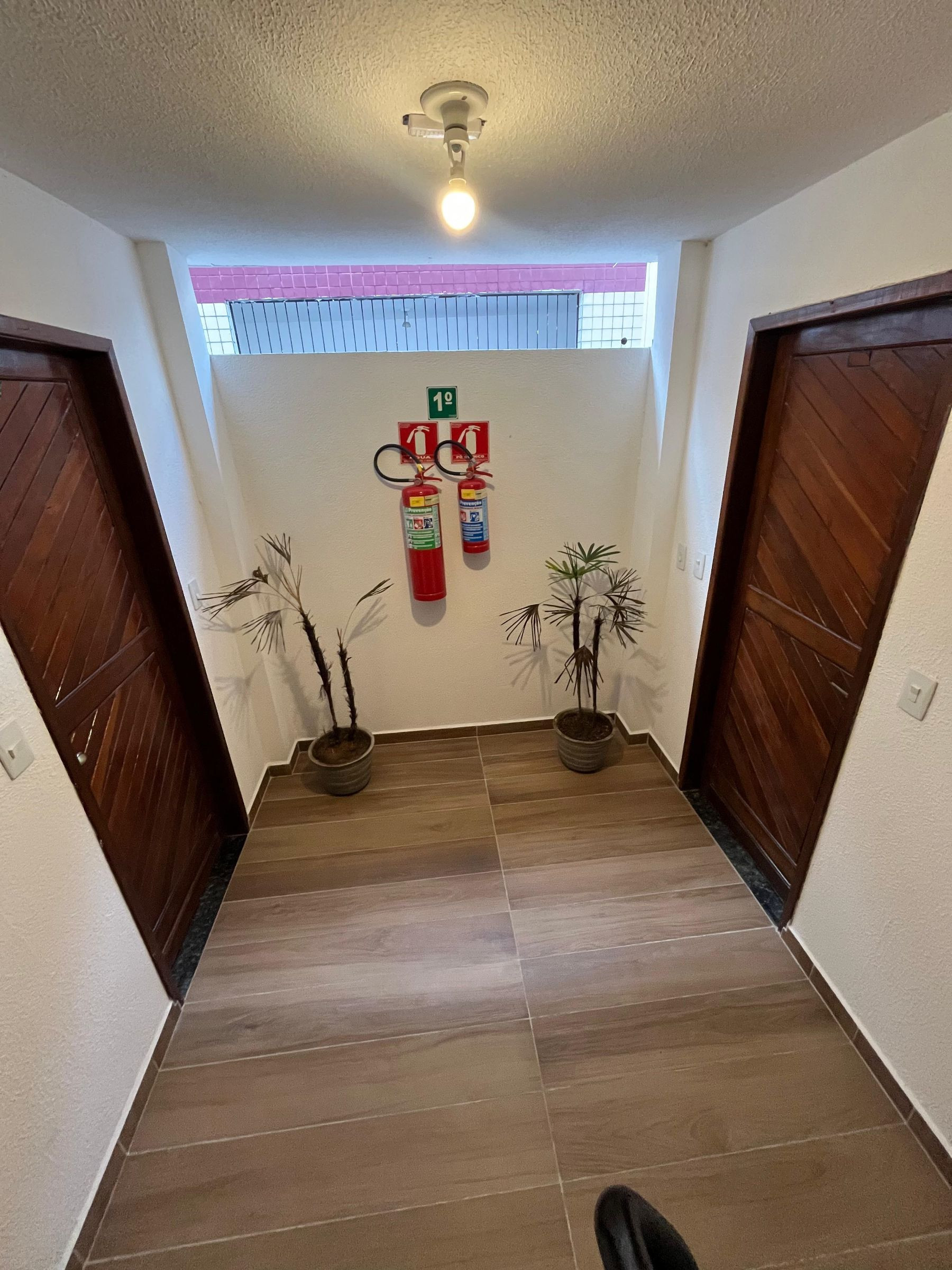 Apartamento com 02 dormitórios à venda por R$ 236.000 - Cd. Un...