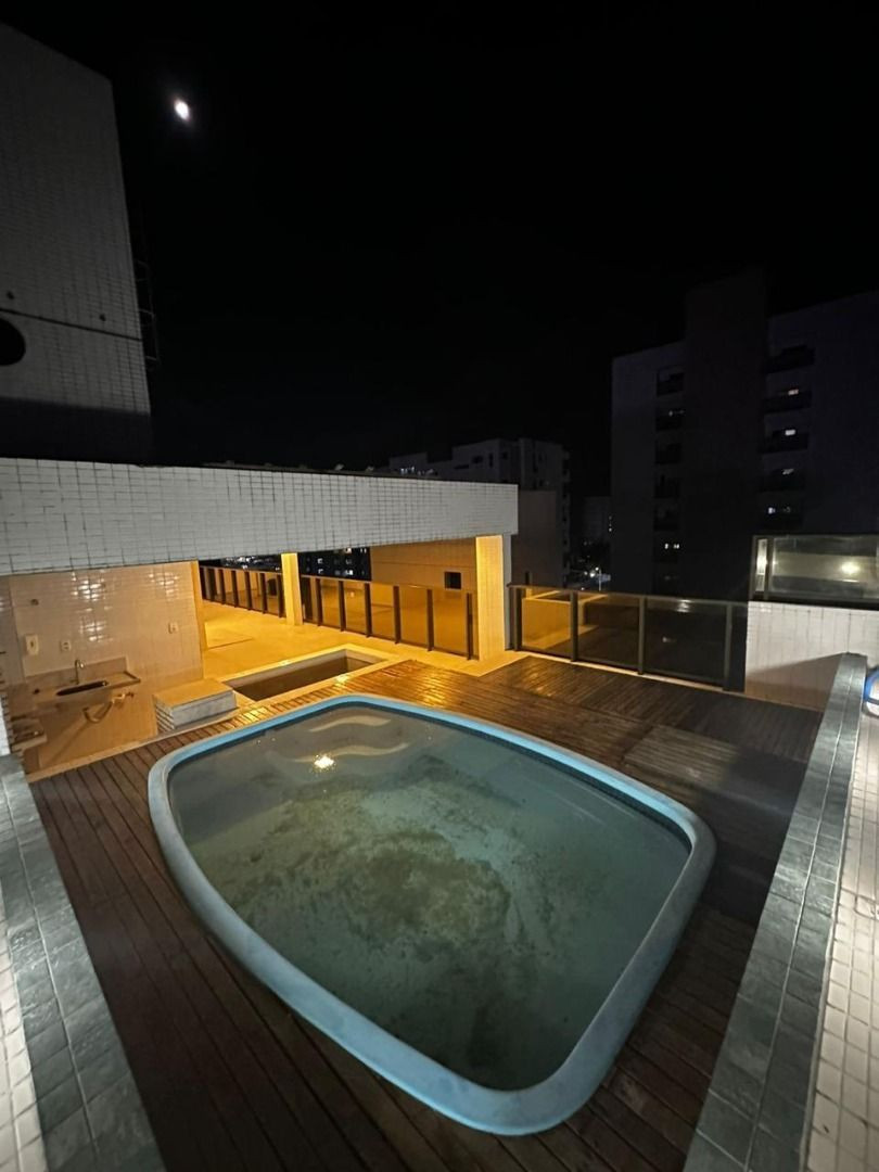 Flat com 01 dormitórios à venda por R$ 360.000 - Intermares, J...