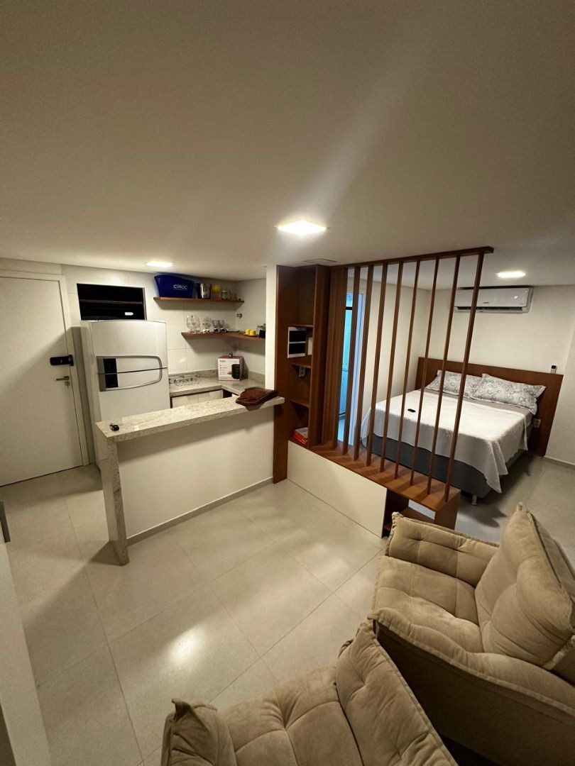Flat com 01 dormitórios à venda por R$ 360.000 - Intermares, J...