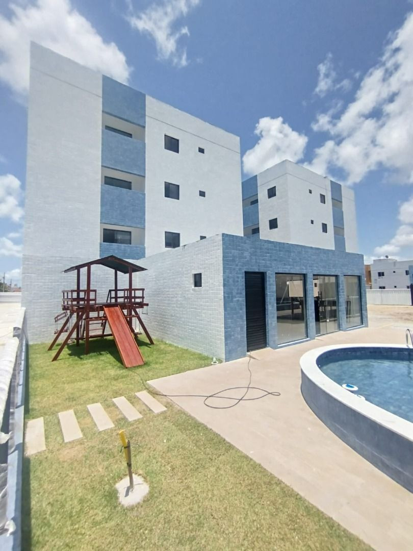 Apartamento com 02 dormitórios à venda por R$ 162.000 - Valent...