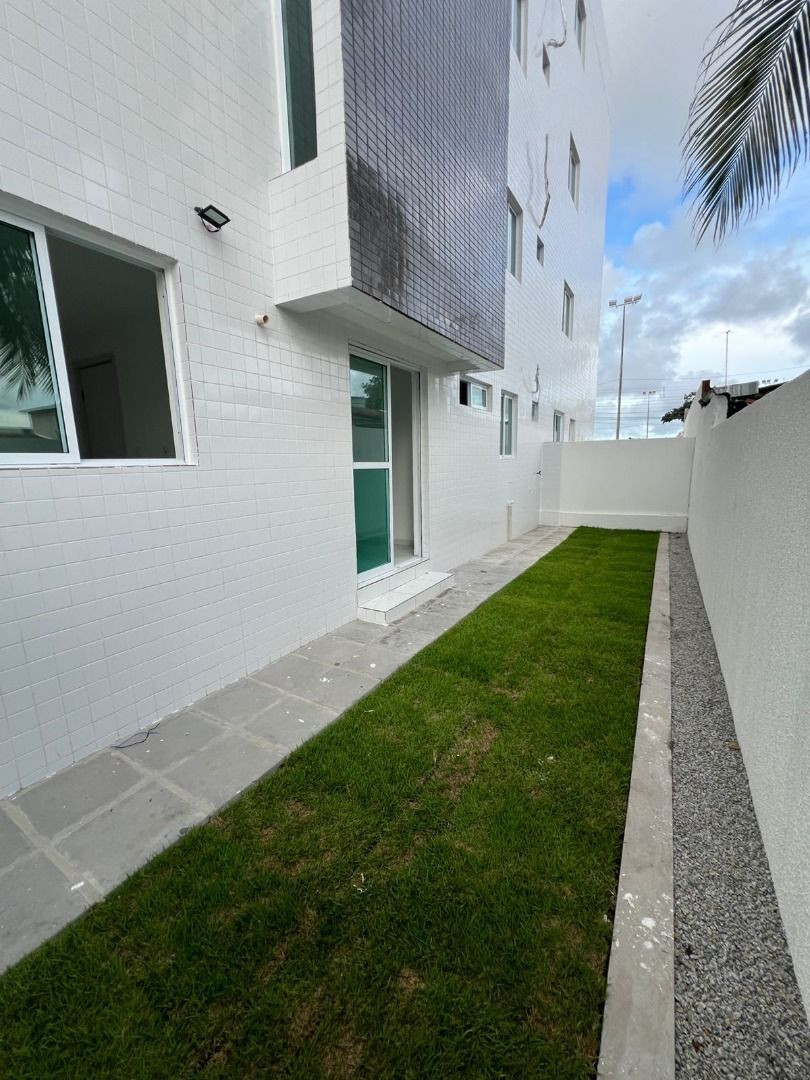 Apartamento com 02 dormitórios à venda por R$ 167.000 - Valent...