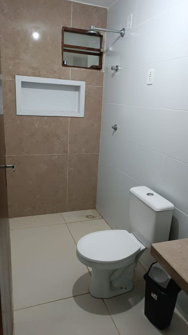 Casa com 02 dormitórios à venda, 75m² por R$ 185.000 - Valenti...