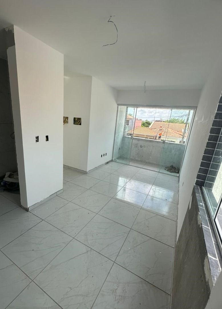 Apartamento com 02 dormitórios à venda por R$ 160.000 - Valent...