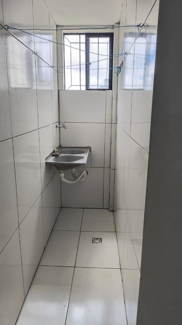 Apartamento com 02 dormitórios à venda por R$ 135.000 - Tambiá...