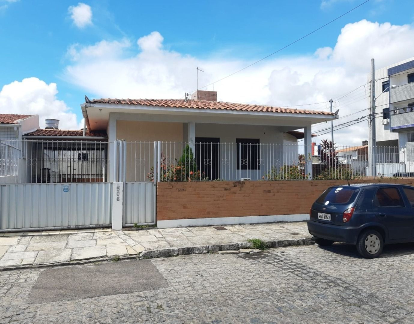 Casa com 04 dormitórios à venda, 263m² por R$ 950.000 - Torre,...