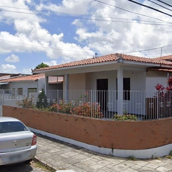 Casa com 04 dormitórios à venda, 263m² por R$ 950.000 - Torre,...