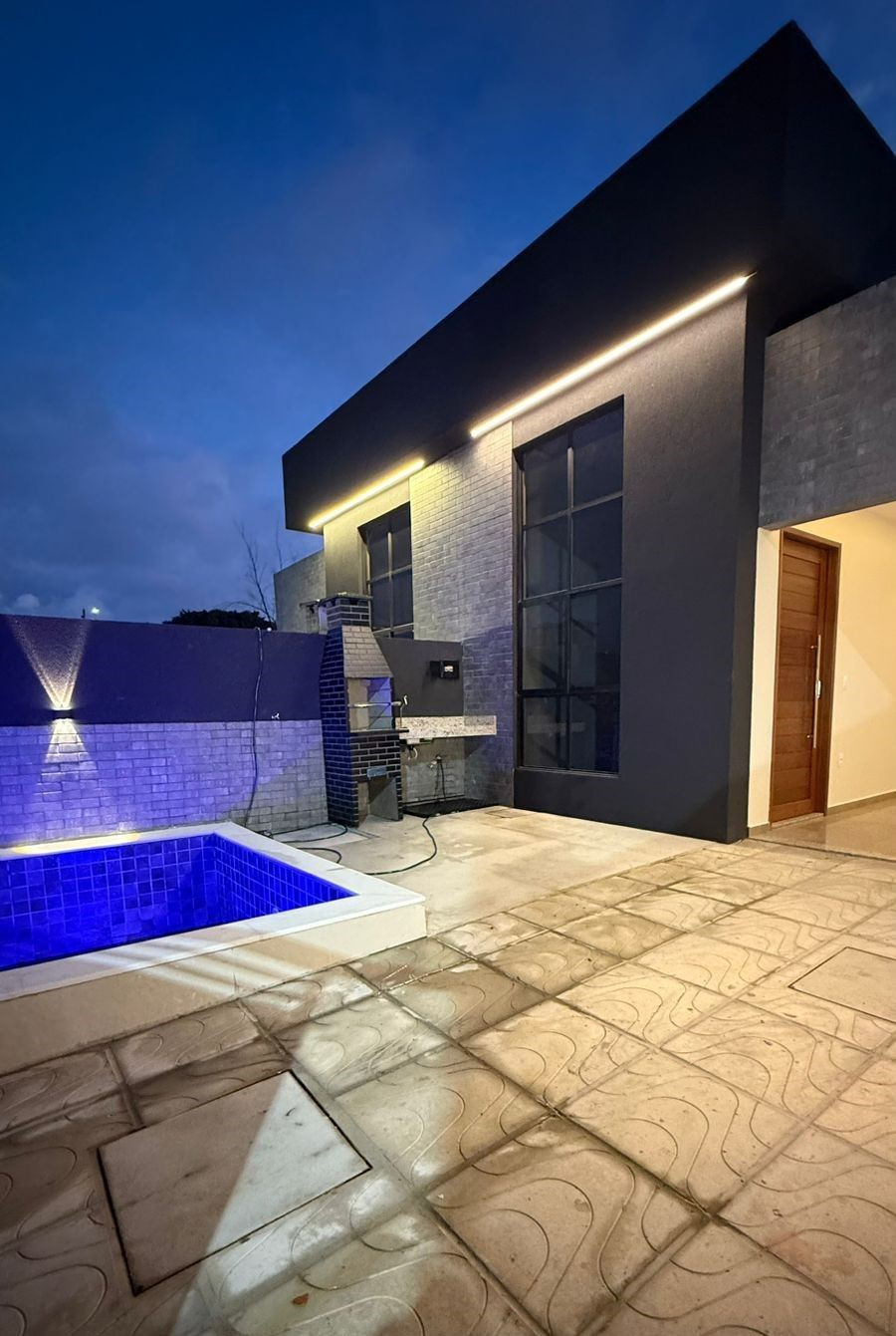 Casa com 03 dormitórios à venda, 99m² por R$ 550.000 - Colibri...