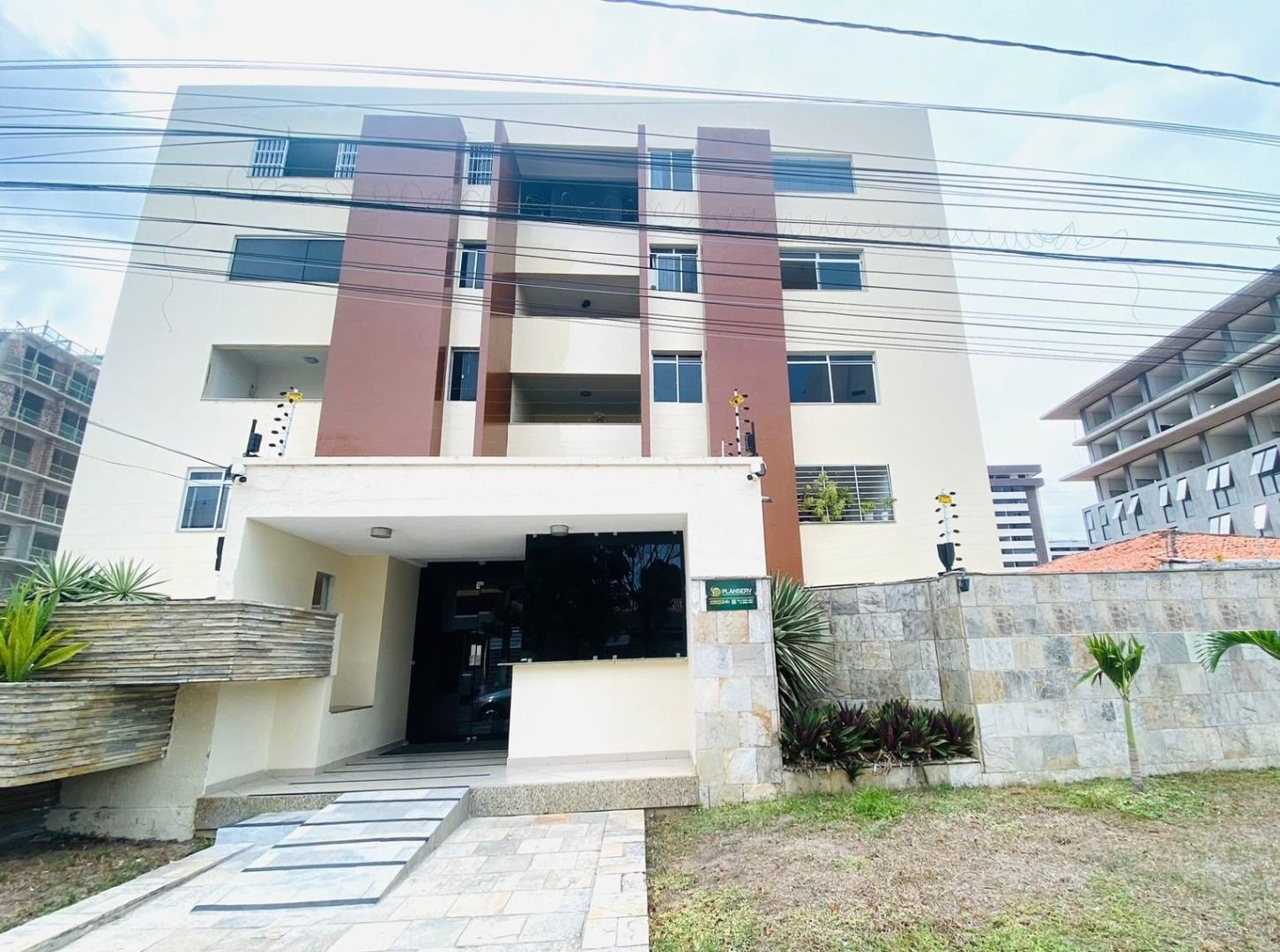 Apartamento com 03 dormitórios à venda por R$ 690.000 - Tambaú...